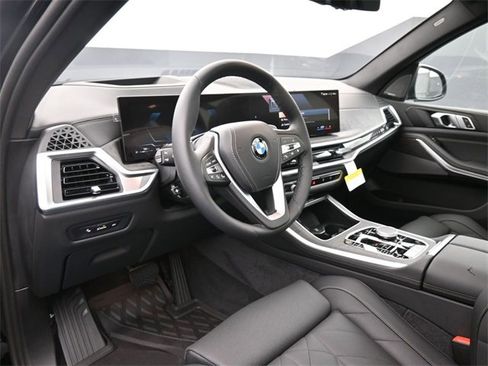 New 2024 BMW X5 xDrive40i w/ Premium Package image 4
