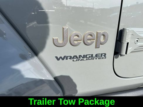 Used 2022 Jeep Wrangler Unlimited Rubicon w/ Trailer Tow Package AWD/4WD image 20