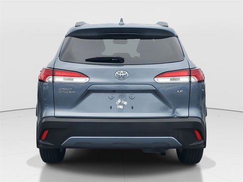 Used 2024 Toyota Corolla Cross LE image 7