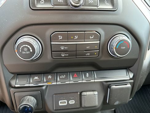 Used 2025 Chevrolet Silverado 1500 Custom AWD/4WD image 18