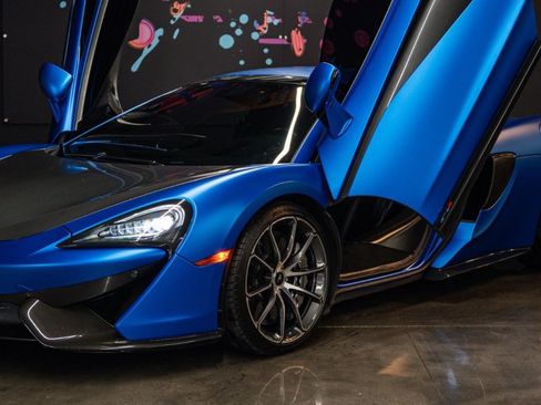 Used 2019 McLaren 570S Spider RWD image 2