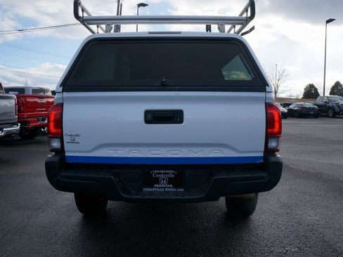 Used 2022 Toyota Tacoma SR image 6