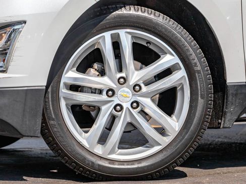 Used 2018 Chevrolet Equinox Premier FWD image 6