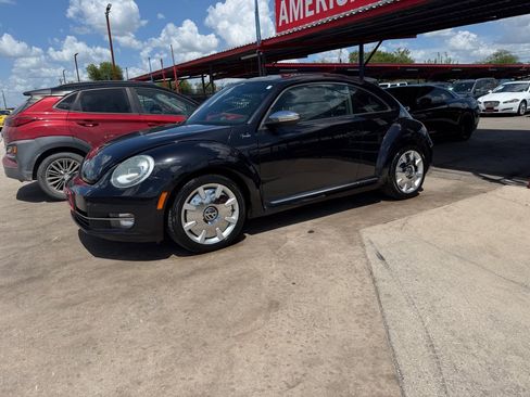 Used 2013 Volkswagen Beetle Turbo FWD image 5