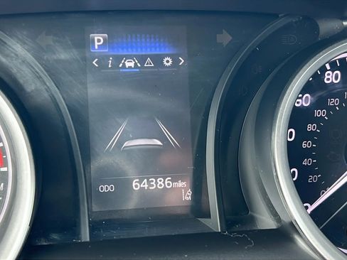 Used 2021 Toyota Camry LE image 20