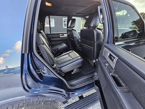 Used 2017 Ford Expedition Limited w/ Equipment Group 301A RWD image 30