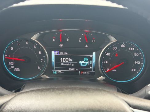 Used 2018 Chevrolet Equinox LT w/ Sun & Infotainment Package FWD image 24