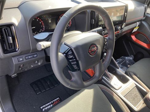 New 2026 Nissan Frontier PRO-4X w/ Pro-4x Convenience Package image 12