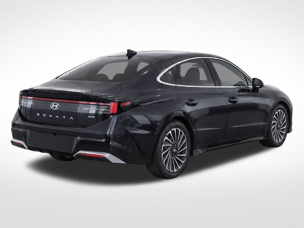 Used 2024 Hyundai Sonata Limited FWD image 3