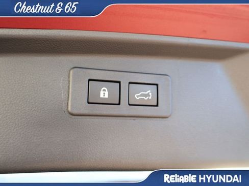 Used 2025 Subaru Outback Premium w/ Popular Package #1A AWD/4WD image 16