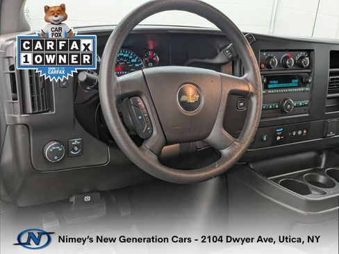 Used 2025 Chevrolet Express 2500 w/ Driver Convenience Package RWD image 5