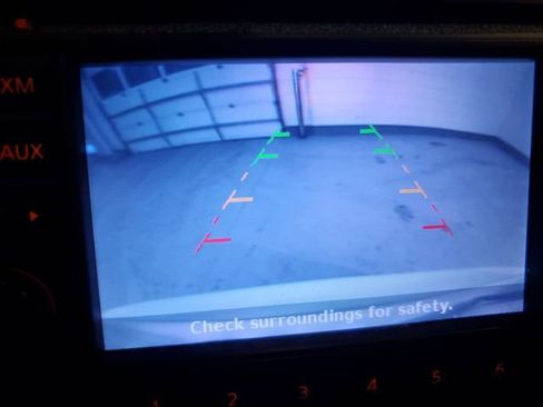 Used 2011 Nissan Juke SL image 20