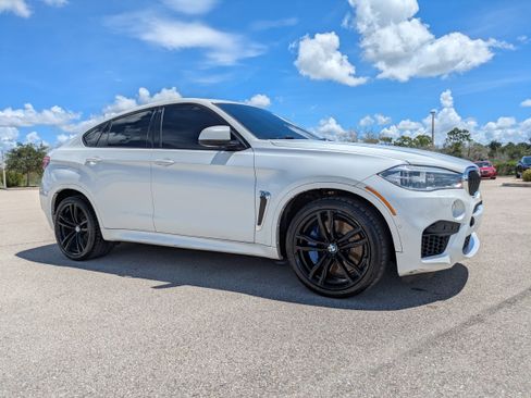 Used 2019 BMW X6 M w/ Executive Package AWD/4WD image 2