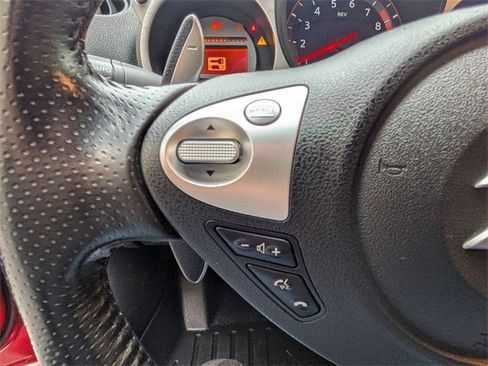 Used 2019 Nissan 370Z Roadster image 13