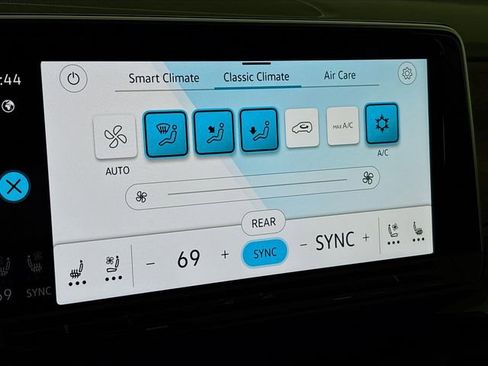 New 2026 Volkswagen Atlas SE image 16