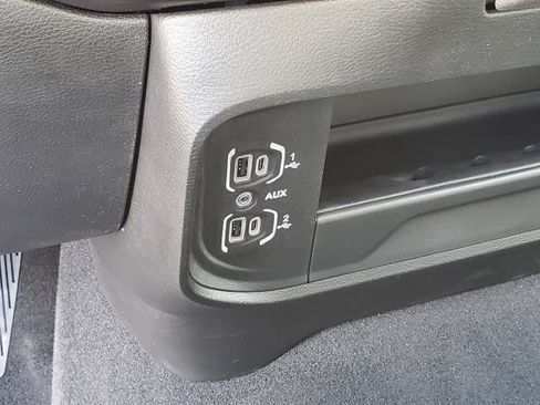 New 2026 RAM 2500 Big Horn AWD/4WD image 15