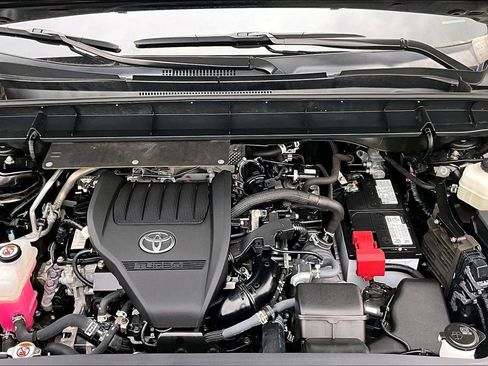 Used 2023 Toyota Highlander L image 30