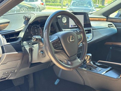 Used 2024 Lexus ES 350 w/ Premium Package FWD image 16