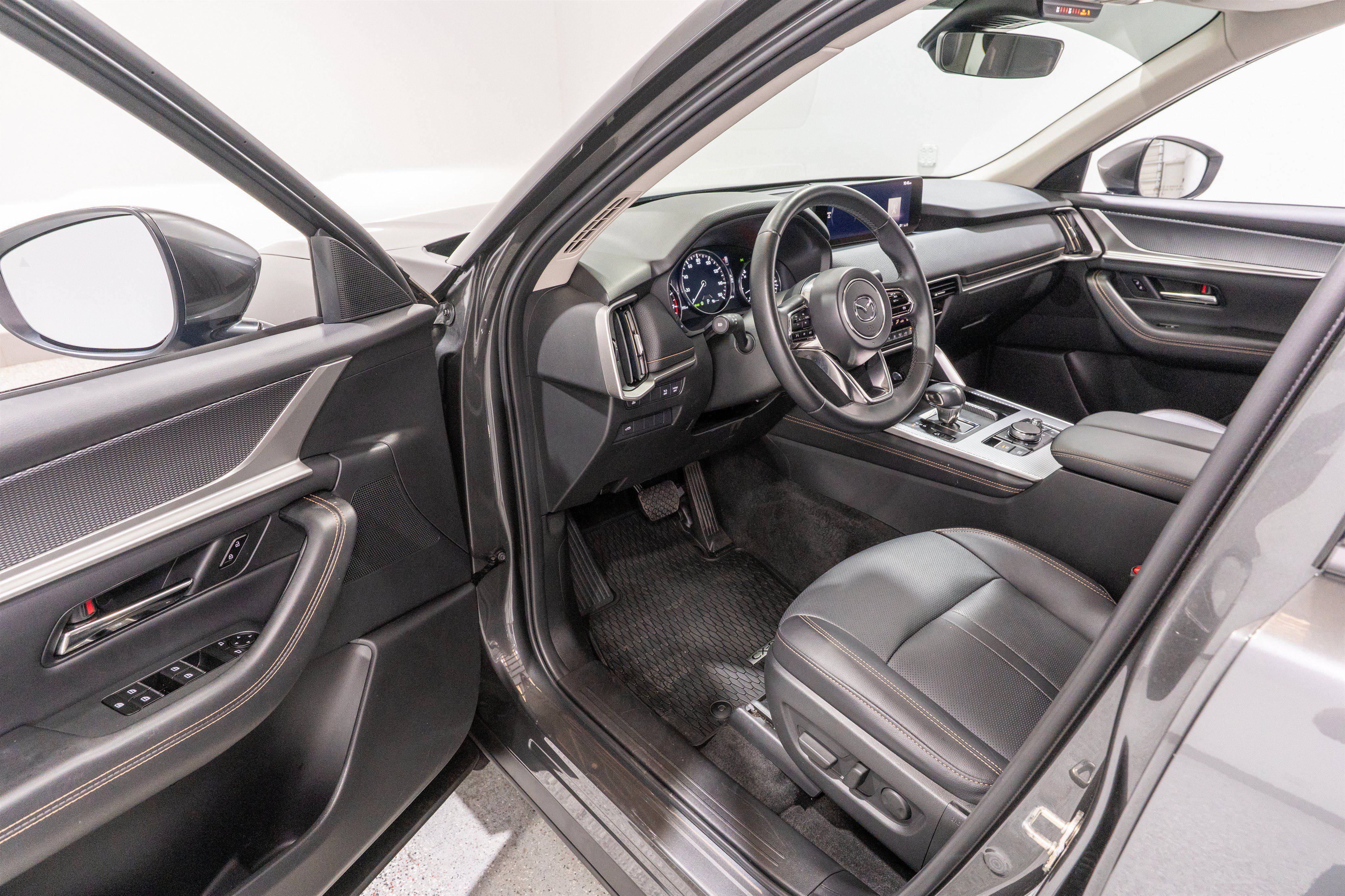 Used 2024 MAZDA CX-90 3.3 Turbo w/ Preferred Plus AWD/4WD image 12