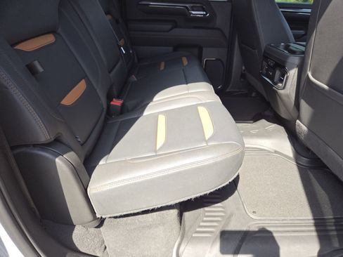 Used 2024 GMC Sierra 2500 AT4 w/ AT4 Premium Plus Package AWD/4WD image 27