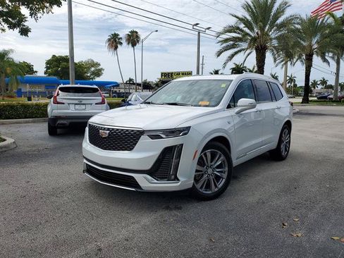 Certified 2025 Cadillac XT6 Premium Luxury FWD image 56