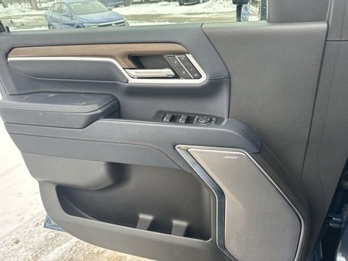 Used 2025 Chevrolet Silverado 3500 High Country w/ Technology Package image 22