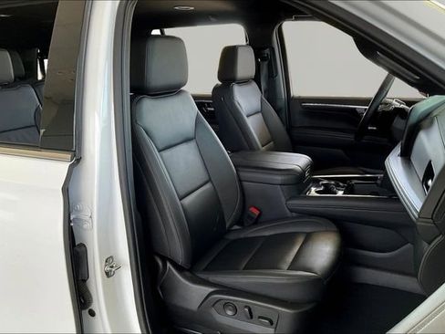 Used 2025 Chevrolet Tahoe LT image 20