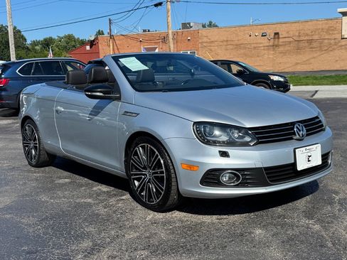 Used 2014 Volkswagen Eos FWD image 4