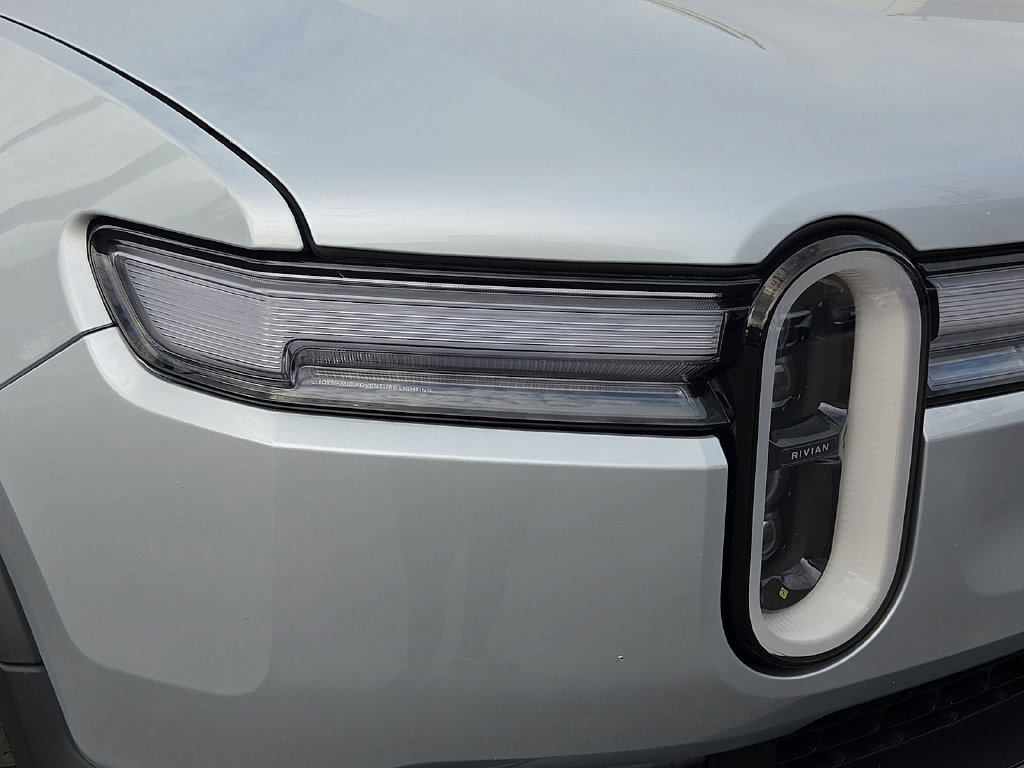 Used 2025 Rivian R1T Adventure Dual AWD/4WD image 8