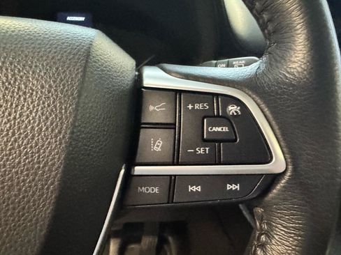 Used 2022 Toyota Sienna XLE FWD image 16