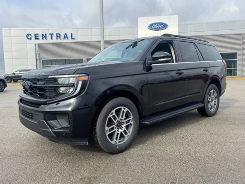 New 2026 Ford Expedition Active RWD image 2
