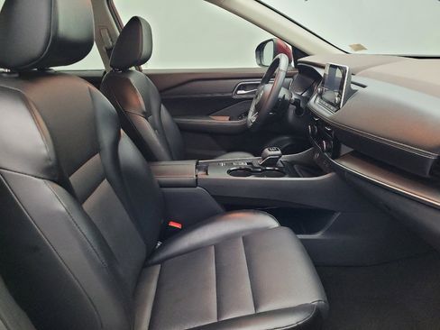 Used 2021 Nissan Rogue SV w/ Premium Package image 21