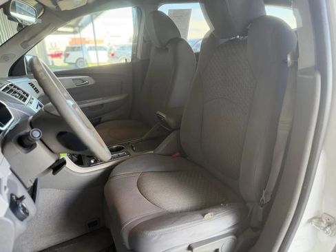 Used 2011 Chevrolet Traverse LS AWD/4WD image 14