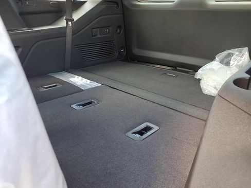 New 2026 GMC Yukon Denali Ultimate AWD/4WD image 12