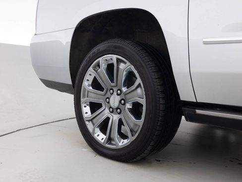 Used 2016 GMC Yukon XL Denali w/ Open Road Package AWD/4WD image 19
