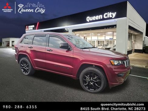 Used 2018 Jeep Grand Cherokee Altitude AWD/4WD image 1