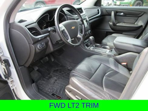 Used 2015 Chevrolet Traverse LT image 2
