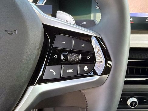 Used 2025 BMW 330i Sedan image 30