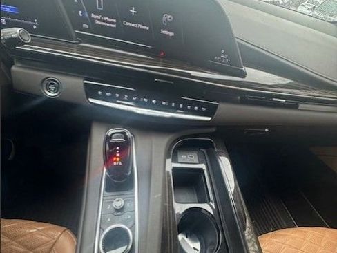 Certified 2023 Cadillac Escalade ESV Sport w/ LPO, ONYX Package image 11