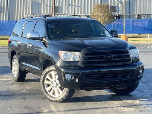 Used 2011 Toyota Sequoia Limited image 3