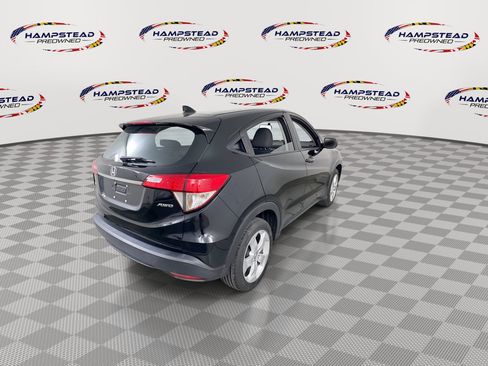 Used 2021 Honda HR-V LX image 8