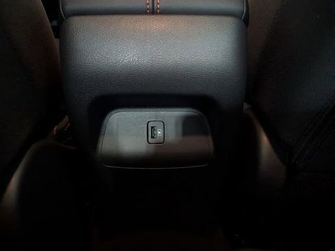Used 2025 Nissan Sentra SR FWD image 10