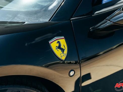 Used 2022 Ferrari F8 Tributo image 29