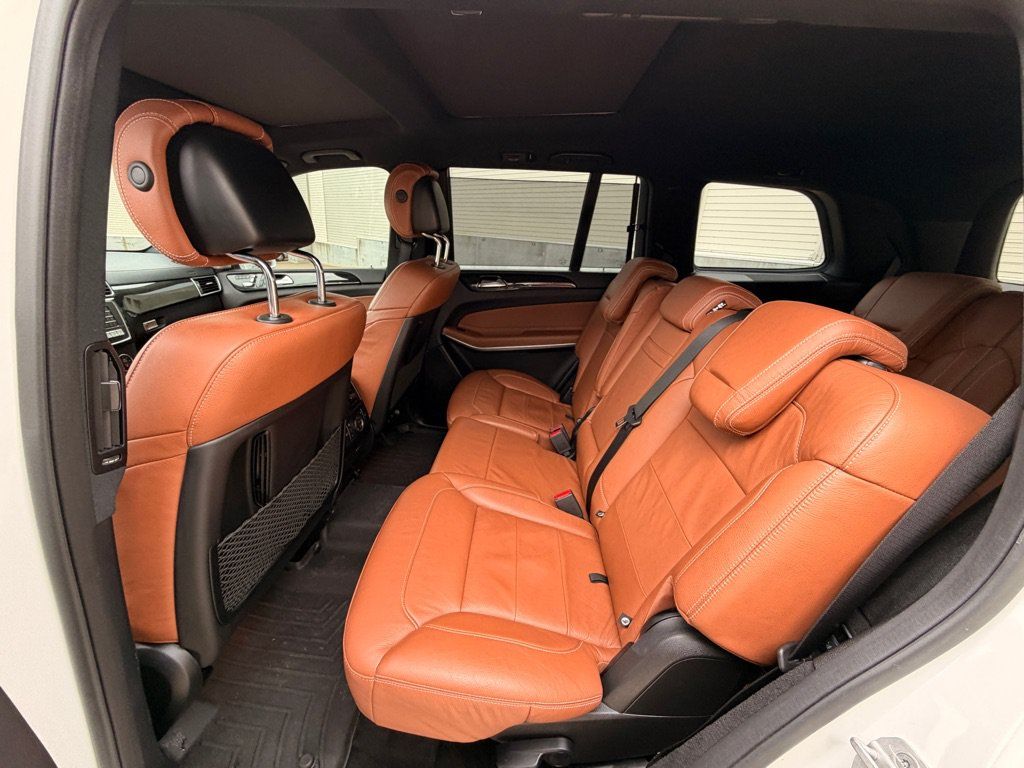 Used 2017 Mercedes-Benz GLS 550 4MATIC image 16