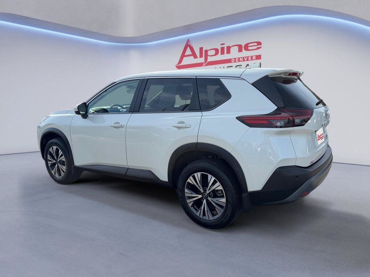 Used 2023 Nissan Rogue SV AWD/4WD image 3