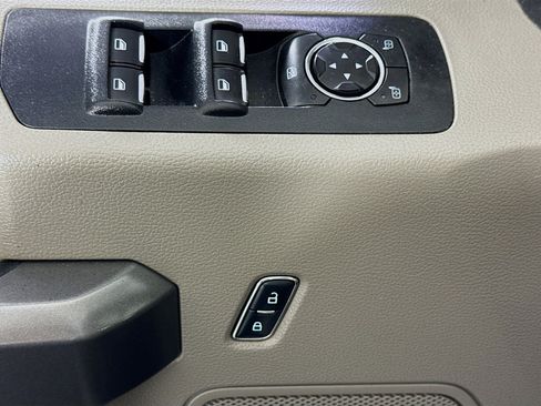Used 2017 Ford F150 XLT RWD image 21