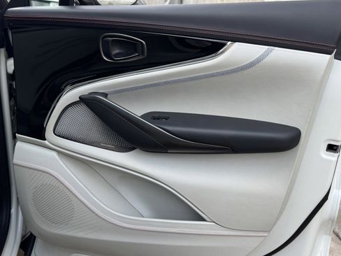 Used 2025 Aston Martin DBX 707 image 20