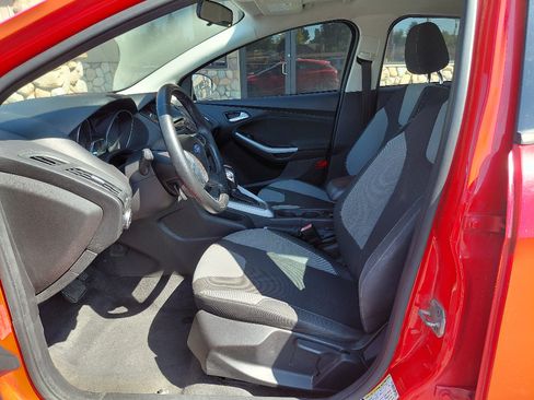 Used 2012 Ford Focus SE FWD image 16
