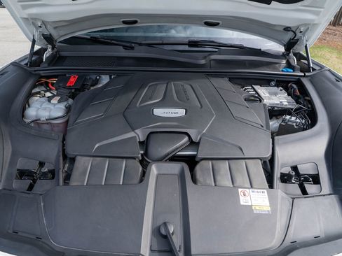 Certified 2023 Porsche Cayenne image 17