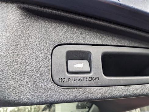 Used 2018 Honda CR-V Touring image 16